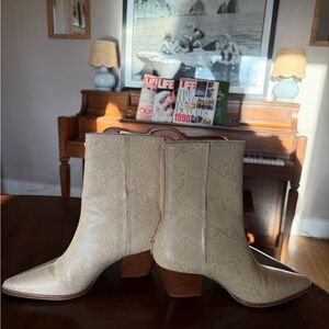 Matisse Cream Heeled Boots